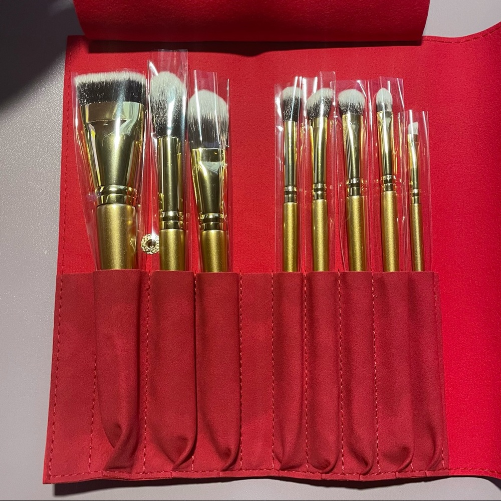 💥 NEW | Luxie Glitter and Gold Makeup Brush Set